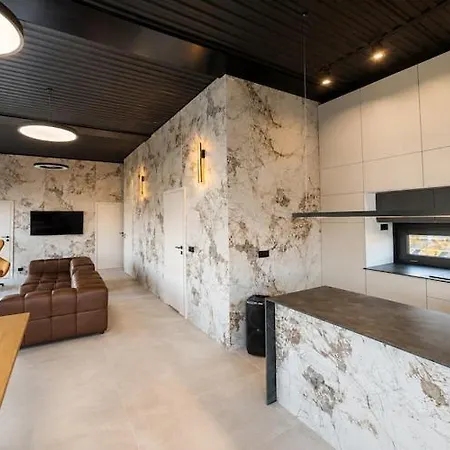 船屋 Boat House With Jacuzzi Dziwnów